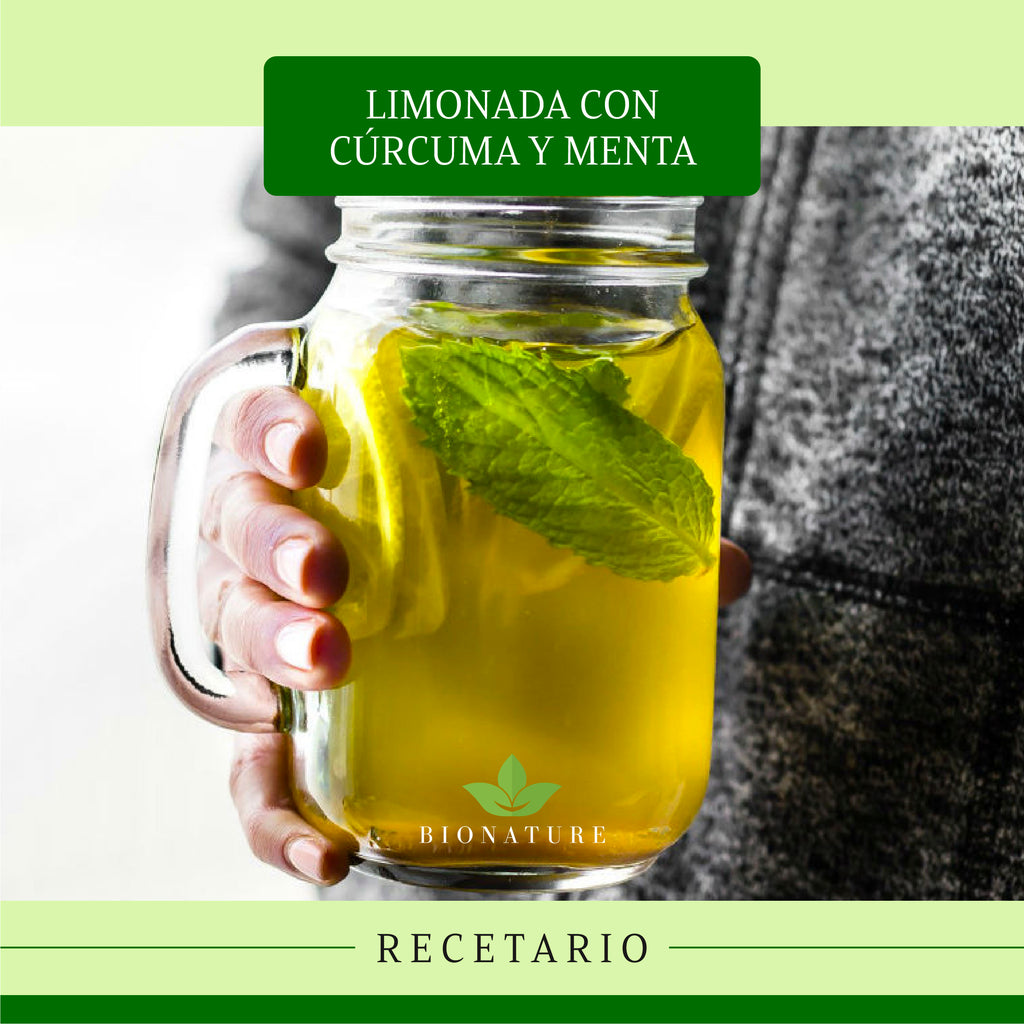 Limonada con cúrcuma y menta